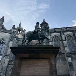 City of the Dead Graveyard Tour - First statue at the start of the tour.