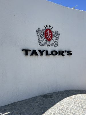 Taylor's Port by null