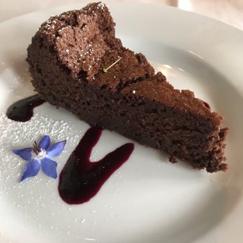 Fishers' Loft Inn - Sinful chocolate cake - Hotels Near Me