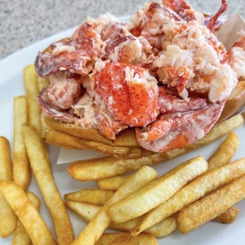 Temple Street Diner - Lobster Roll (10 Oz.) - Diners Near Me - Nashua, New Hampshire Temple Street Diner - Lobster Roll (10 Oz.) - Diners Near Me - Nashua, New Hampshire