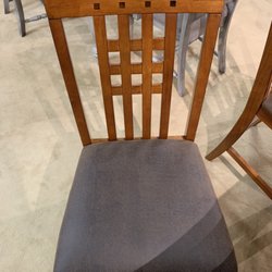 Levin Furniture and Mattress - Photo of dining chair in store
