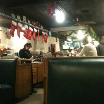 Fred's Diner - Diners Near Me - Grayslake, Illinois