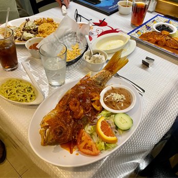 La Bahía Grill - Mexican Near Me - Champaign, Illinois