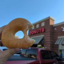 King Donut - Post SBT! Yes. Very good donut. Light with powerful yeasty flavor.  7 on 1-10 scale for glazed donut