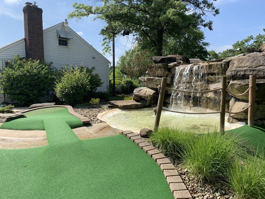 Chip's Clubhouse by null