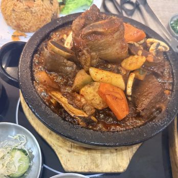 Jang Su Korean - 4. 매운갈비찜 / Maeun Galbi Jjim/韓式辣紅燒牛排 - Korean Near Me - Sacramento, California Jang Su Korean - 4. 매운갈비찜 / Maeun Galbi Jjim/韓式辣紅燒牛排 - Korean Near Me - Sacramento, California