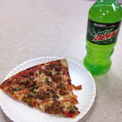 Grumpy's Pizza @ Dave's On Silvernail - Lunch at Grumpy's!! Love that I can sit down in the seating area and enjoy my food fresh. Very friendly staff