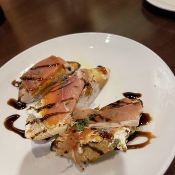 Pro's Epicurean Ristorante - Bruschetta du Jour - Modern European Near Me - Cary, North Carolina Pro's Epicurean Ristorante - Bruschetta du Jour - Modern European Near Me - Cary, North Carolina