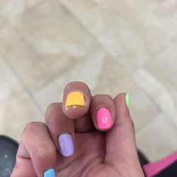 Vip Nails - After he "fixed" my nail