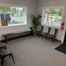 klein chiropractic - Waiting area