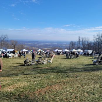 Bear Chase - Breweries Near Me - Bluemont, Virginia