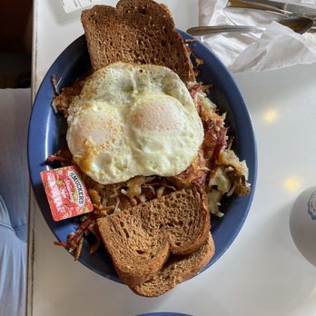 Cafe 222 - Corned Beef Hash - Breakfast & Brunch Near Me - San Diego, California