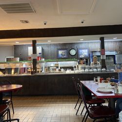Watermill Restaurant - The buffet: salad bar and hot food.