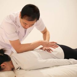 Osteo Tuina - Downtown - Our signature deep tissue massage, inspired by traditional Chinese Tui Na, "dry massage" technique focused on full-body muscle relaxation