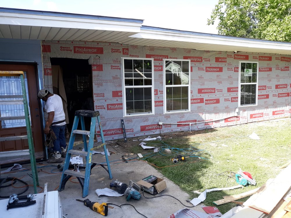 Slide of Soto’s Roofing and Supply