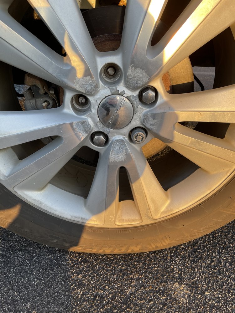 TIRE TRACKS JOLIET ON REPUBLIC AVE Updated October 2024 142 Republic Ave, Joliet, Illinois