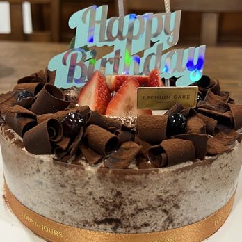 Tous Les Jours - Chocolate crème cake - Desserts Near Me - Brea, California