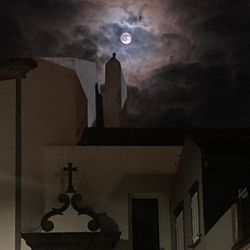 Destiny Health & MMA - Full moon represents transformation.