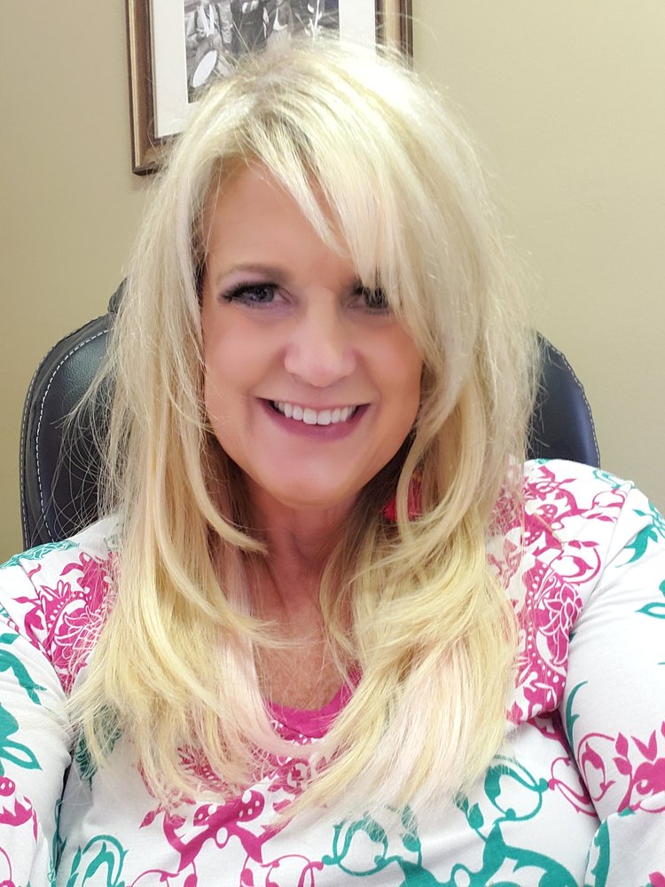 LISA THOMAS SALON Updated October 2024 356 Sanderson St, Alcoa