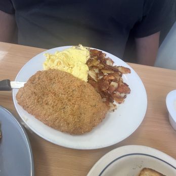 Country Kitchen - Country Fried steak - Breakfast & Brunch Near Me - Long Beach, California Country Kitchen - Country Fried steak - Breakfast & Brunch Near Me - Long Beach, California