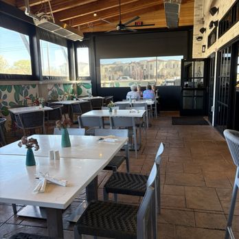 Tula's Kitchen - Enclosed Pet Friendly patio - New American Near Me - Albuquerque, New Mexico