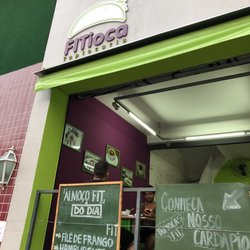 Fitioca - Great place to get a huge bowl of açaí with granola and bananas.  Try the tapioca!