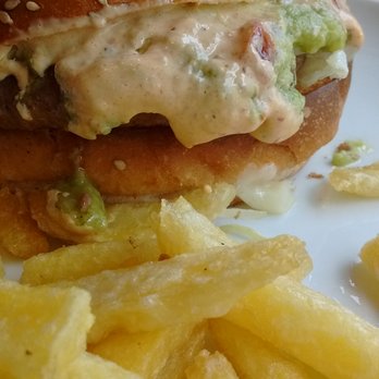 Maye's Bistró - Burgers Near Me - Madrid, M Maye's Bistró - Burgers Near Me - Madrid, M