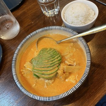 Kin Long Beach - Avocado Curry with chicken. - Thai Near Me - Long Beach, California Kin Long Beach - Avocado Curry with chicken. - Thai Near Me - Long Beach, California