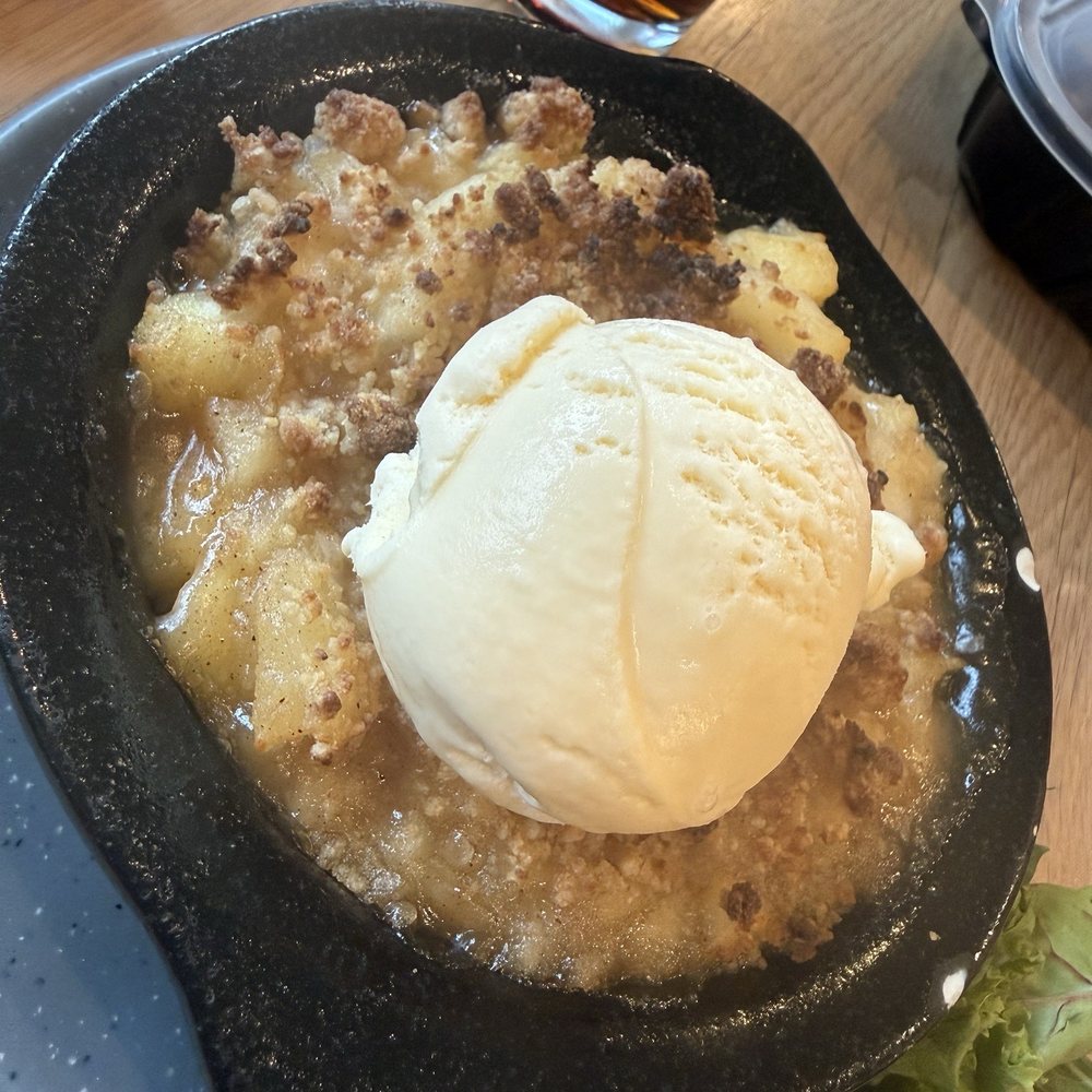 The Goat Brier Creek - Apple crumble - Bars Near Me - Durham, North Carolina