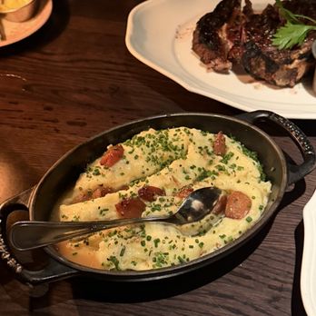 Bavette's Bar & Boeuf - Buttery Mashed Potatoes - Steakhouses Near Me - Chicago, Illinois Bavette's Bar & Boeuf - Buttery Mashed Potatoes - Steakhouses Near Me - Chicago, Illinois