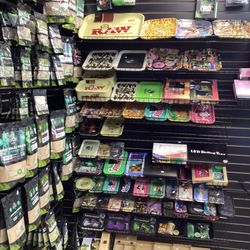 Wooster Tobacco & Vape - Trays