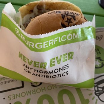 BurgerFi - Wagyu Burger - The CEO - Burgers Near Me - Davie, Florida BurgerFi - Wagyu Burger - The CEO - Burgers Near Me - Davie, Florida