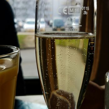 Cafe Little Britain - Champagne - Breakfast & Brunch Near Me - Vienna, 9