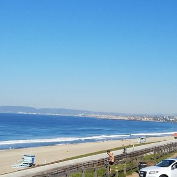 Torrance Beach - Torrance Beach view from the parking lot, right view - towards Santa Monica - Beaches Near Me - Torrance, California Torrance Beach - Torrance Beach view from the parking lot, right view - towards Santa Monica - Beaches Near Me - Torrance, California
