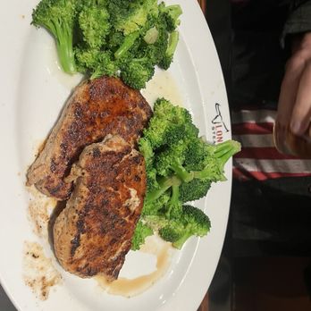 LongHorn Steakhouse - Steakhouses Near Me - Greensboro, North Carolina LongHorn Steakhouse - Steakhouses Near Me - Greensboro, North Carolina