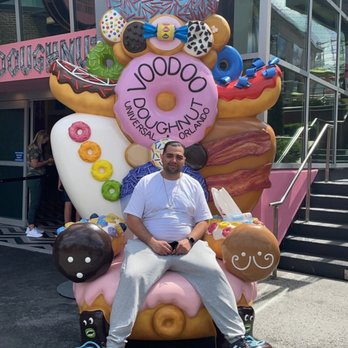 Voodoo Doughnut - Cutest Chair in front of store - Bakeries Near Me - Orlando, Florida Voodoo Doughnut - Cutest Chair in front of store - Bakeries Near Me - Orlando, Florida