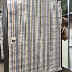Orian Rugs - Patterned strip rug. Simple