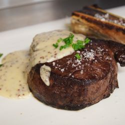 Café-Restaurant de la Poste - Filet de Bœuf et son os à moelle en berceau