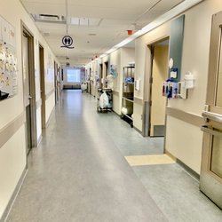 Lakeridge Health - Lakeridge Health Oshawa - hospital hallway