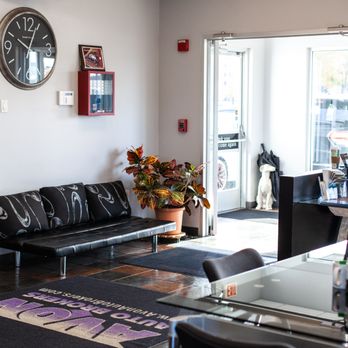 Avon Auto Brokers - Car Brokers Near Me - Brockton, Massachusetts
