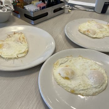 Broken Yolk Cafe - Breakfast & Brunch Near Me - San Diego, California