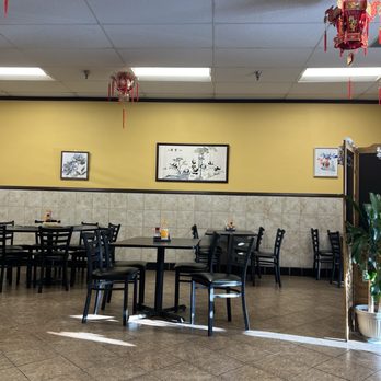 Good Eats Chinese Food - Inside the restaurant - Chinese Near Me - Fresno, California