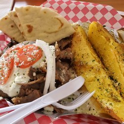 Grumpy's Meatzzeria - Gyro platter