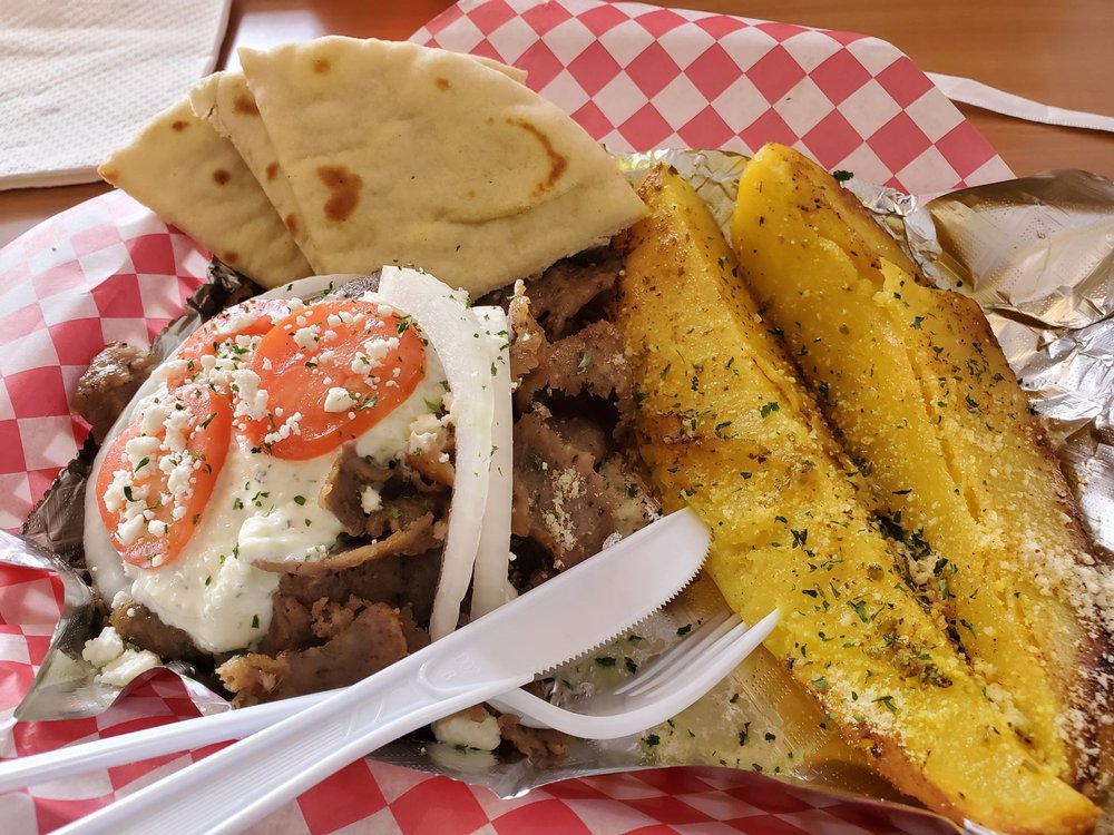 Food from Grumpy's Meatzzeria