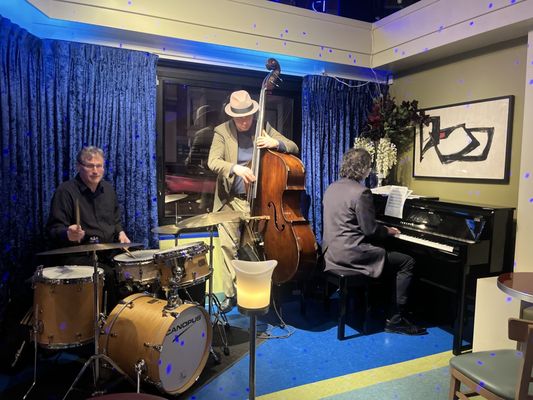 Stookey’s Blue Room by null