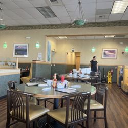 Denali Family Restaurant - Interior