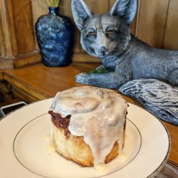 Fox & Barrel - Cinnamon bun