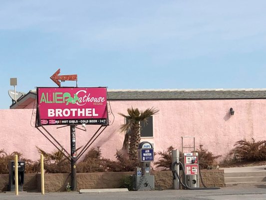 Area 51 Alien Center by null