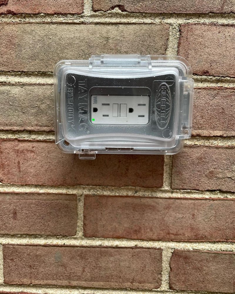 Slide of Wolf Pack 24 Hour Electrician