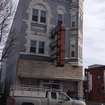 Dottie's Cafe - American Near Me - Dubuque, Iowa